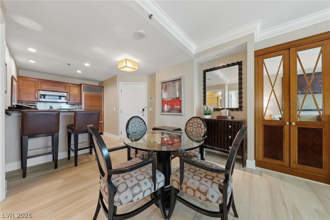 Photo 4 of 135 E Harmon Avenue #2721