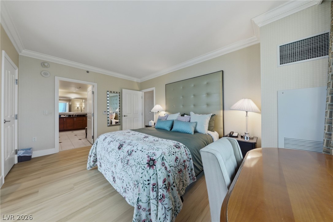 Photo 18 of 49, 135 E Harmon Avenue #2721