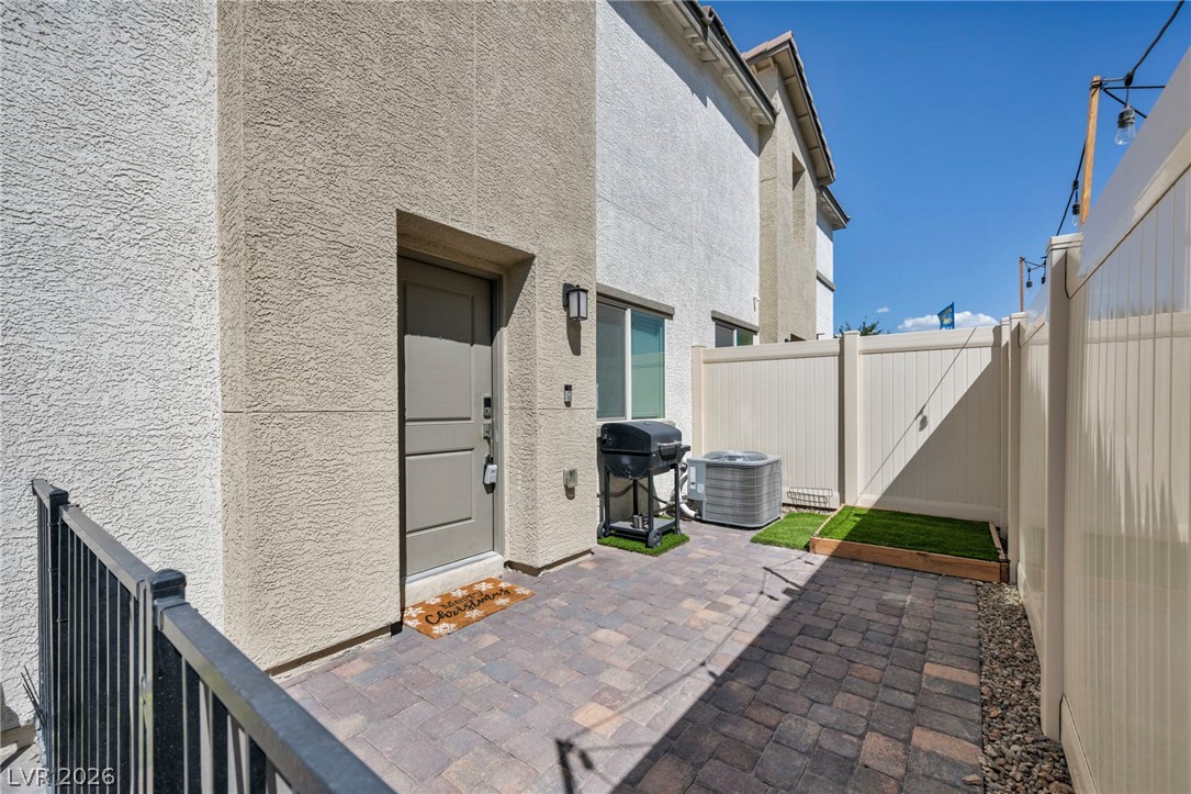Photo 9 of 39, 2742 Champagne Gold Avenue