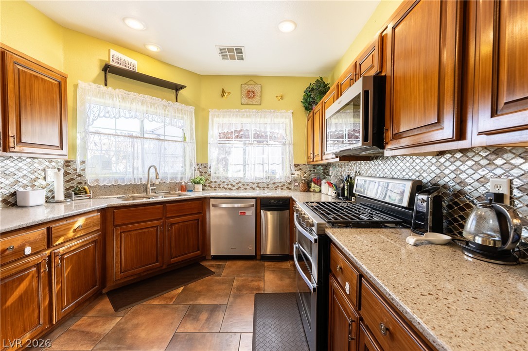 Photo 10 of 33, 8859 Keywood Street