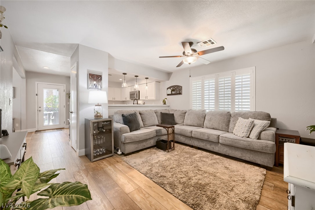 Photo 12 of 52, 4849 Maryvale Drive