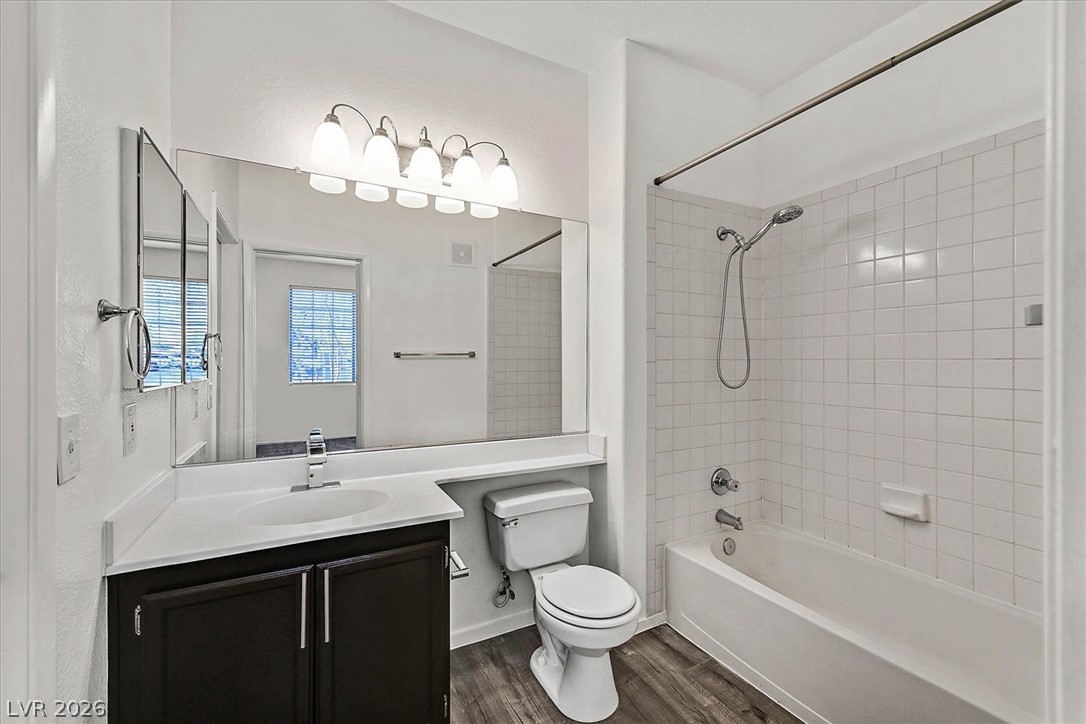 Photo 19 of 25, 1513 Truett Street #104