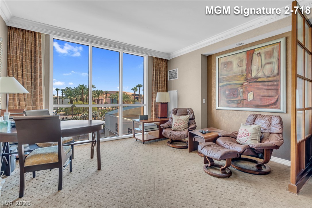 Photo 13 of 41, 135 E Harmon Avenue #218