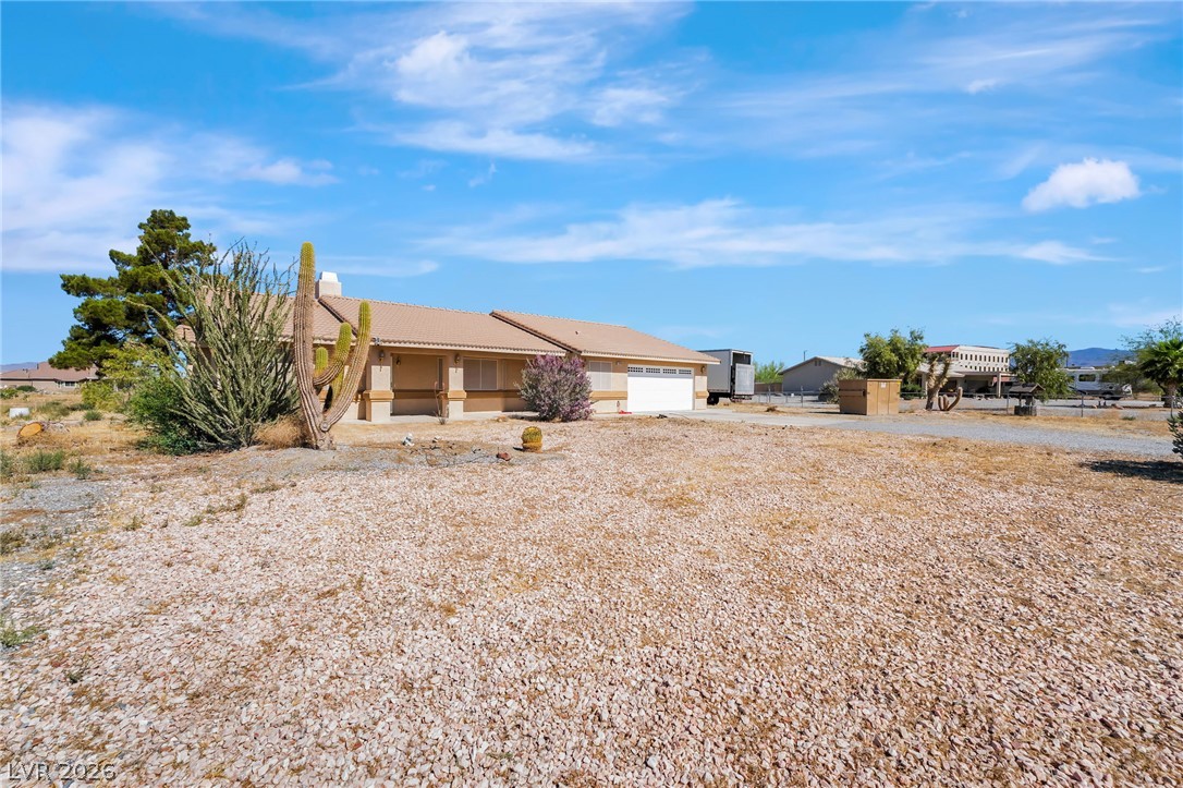 Photo 3 of 2620 Sagebrush Avenue