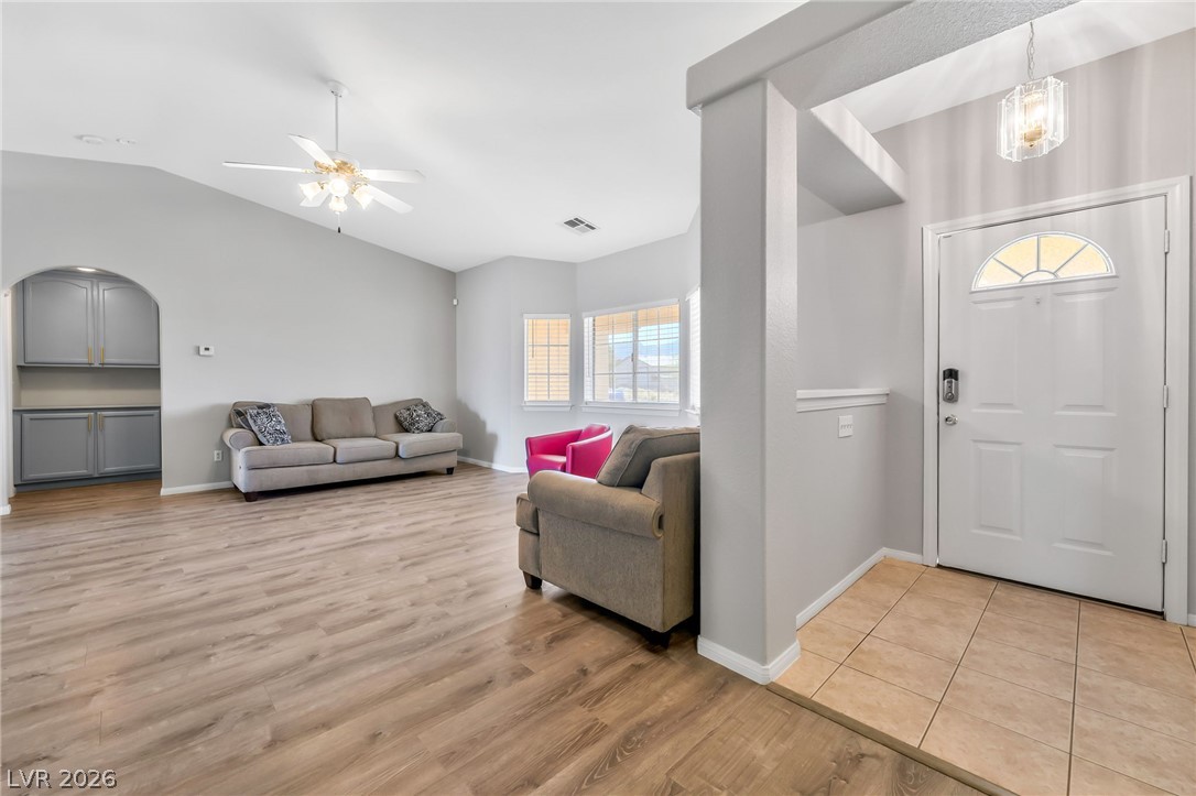 Photo 5 of 2620 Sagebrush Avenue