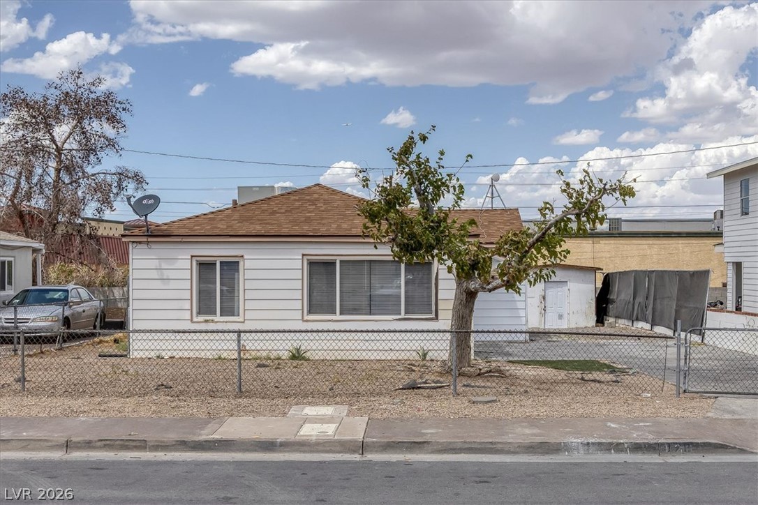 120 W Victory Road, Henderson 89015