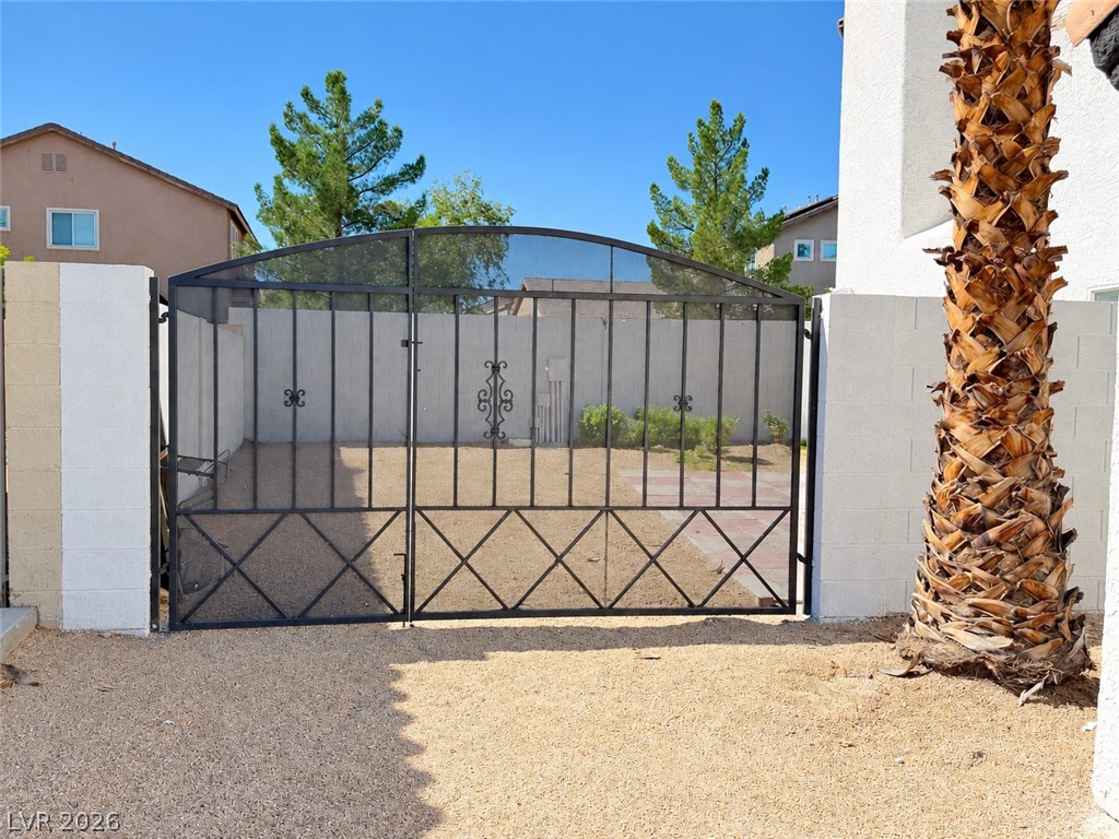Photo 2 of 4233 Glass Lantern Drive