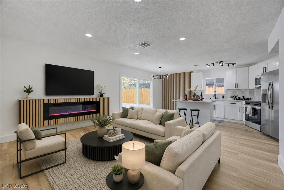2253 La Puente Street, Las Vegas 89115