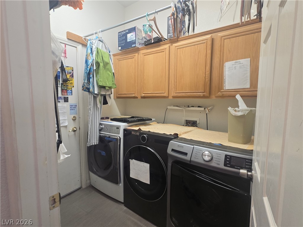 Photo 3 of 10522 Haywood Drive