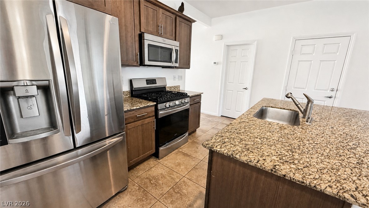 Photo 4 of 2723 Chinaberry Hill Street