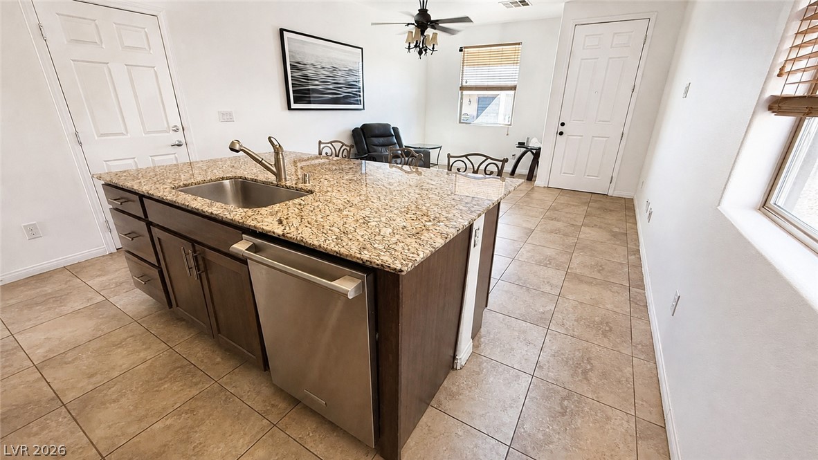 Photo 5 of 2723 Chinaberry Hill Street