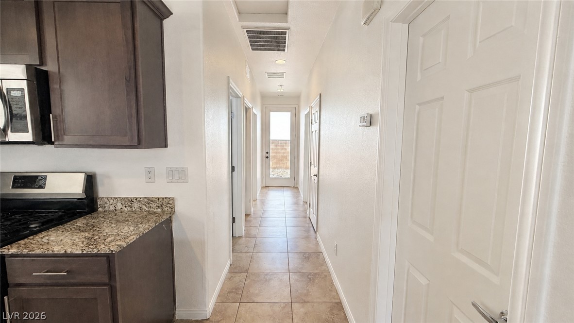 Photo 6 of 20, 2723 Chinaberry Hill Street