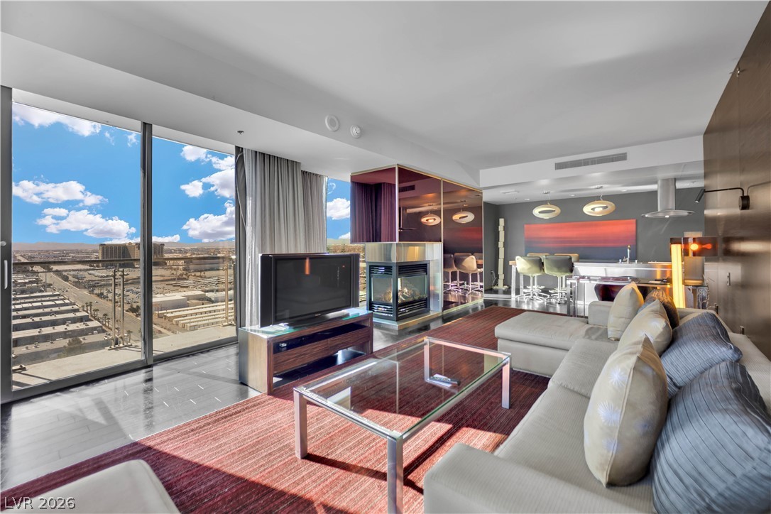 Photo 4 of 4381 W Flamingo Road #2022