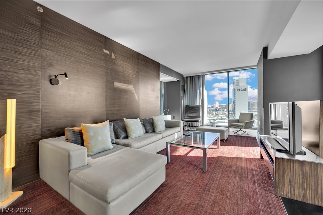 Photo 6 of 71, 4381 W Flamingo Road #2022