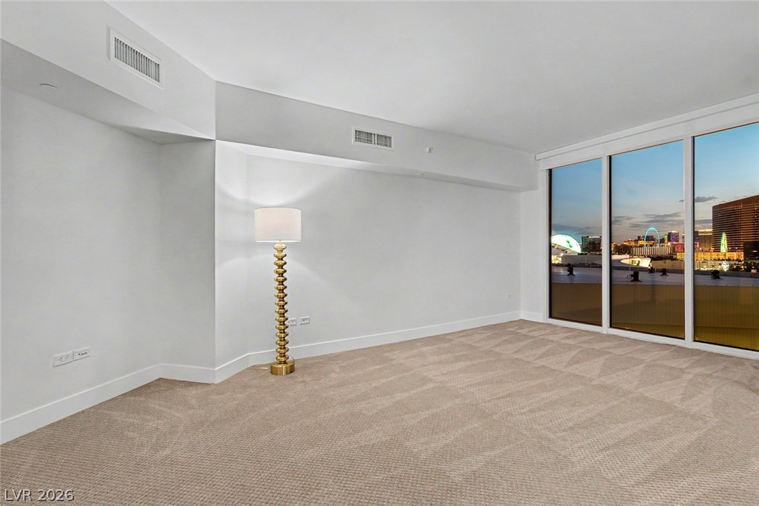 Photo 13 of 21, 2877 Paradise Road #906