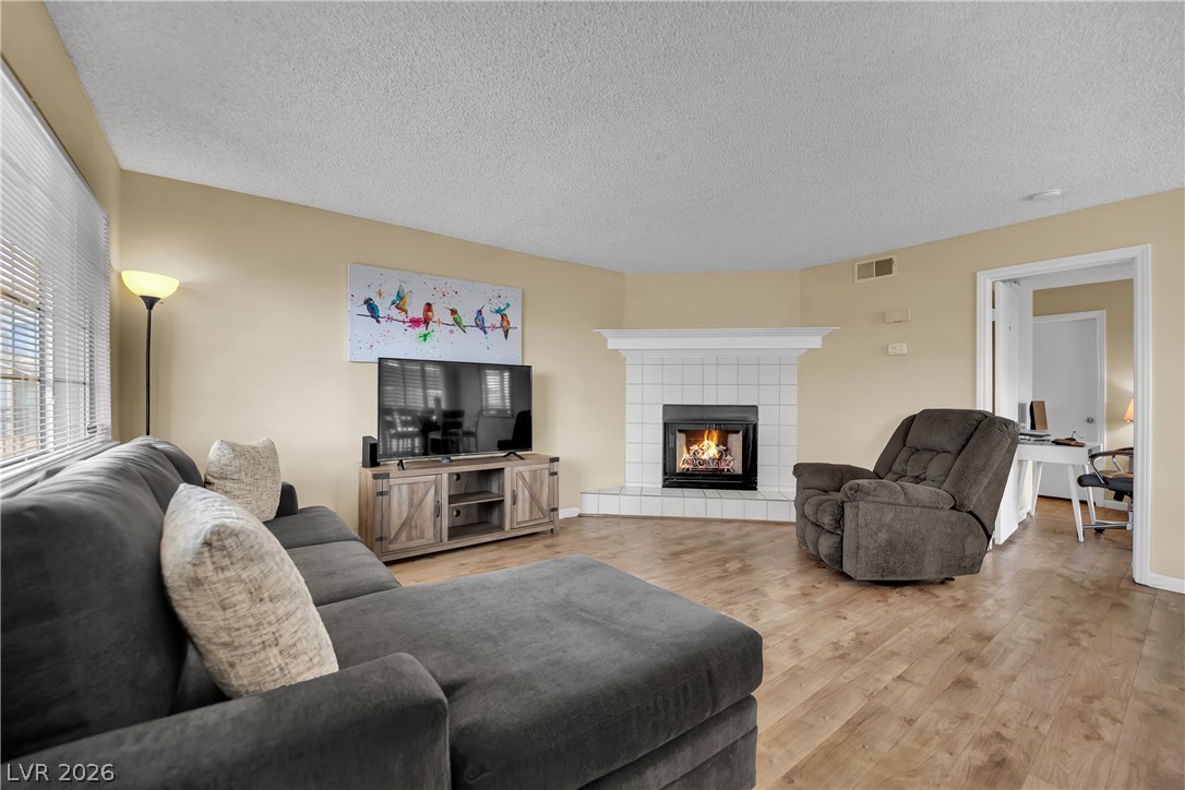 Photo 21 of 25, 5340 Rod Court #102