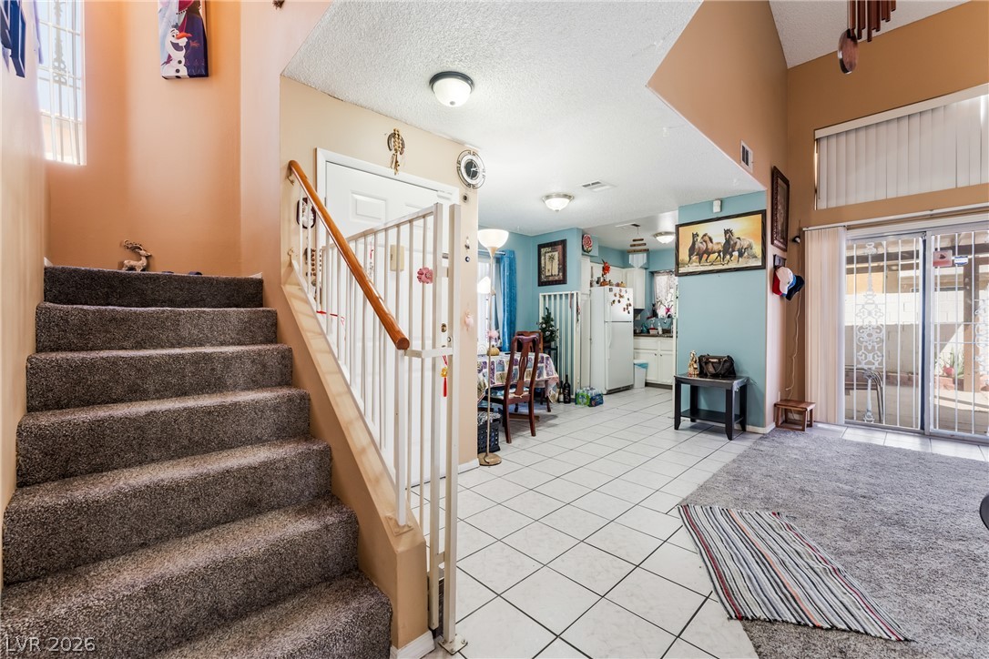 Photo 7 of 18, 5336 Hollow Brook Avenue