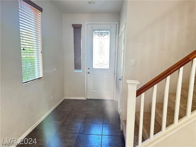 Photo 4 of 545 NEWBERRY SPRINGS Drive