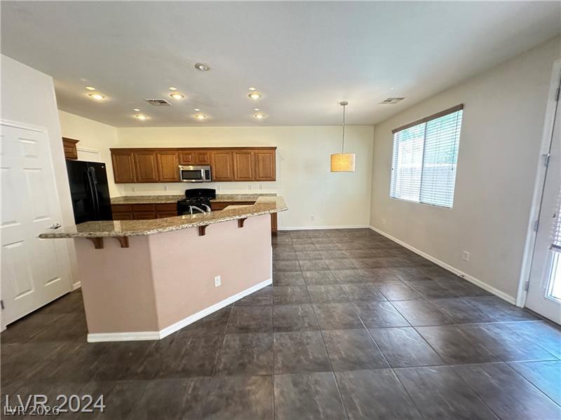 Photo 16 of 40, 545 NEWBERRY SPRINGS Drive