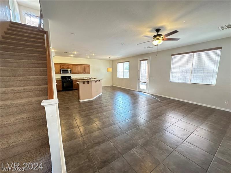 Photo 19 of 40, 545 NEWBERRY SPRINGS Drive