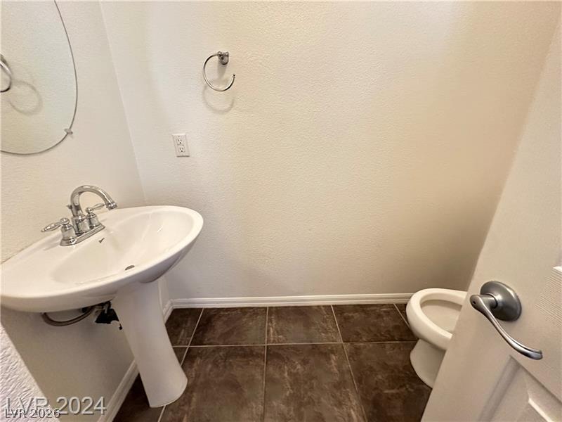 Photo 29 of 40, 545 NEWBERRY SPRINGS Drive