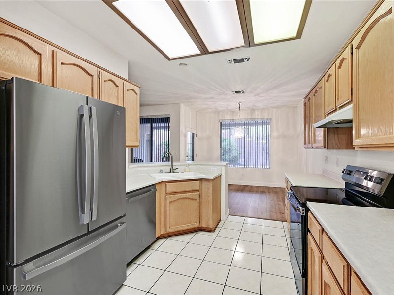 Photo 11 of 39, 501 Dalgreen Place