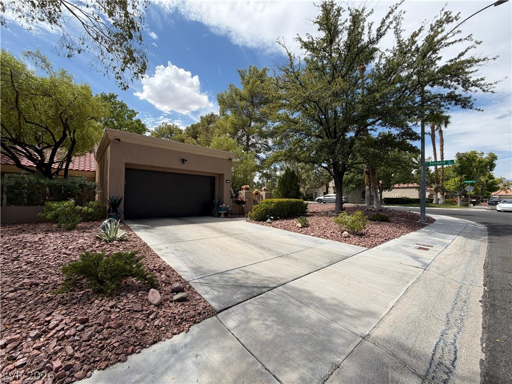 Photo 3 of 8621 Millsboro Drive