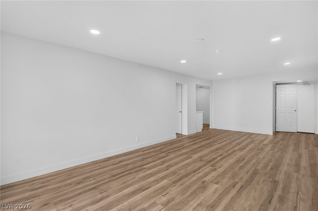 Photo 6 of 34, 3930 University Center Drive #103