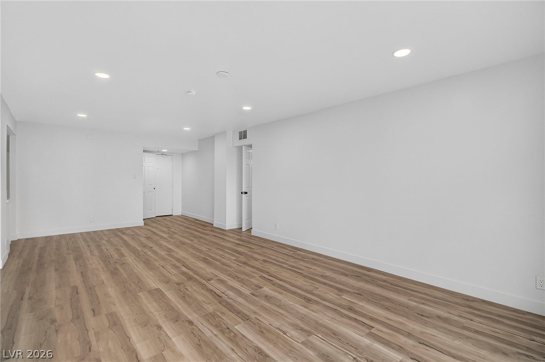 Photo 7 of 34, 3930 University Center Drive #103