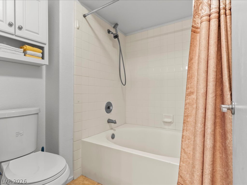 Photo 18 of 43, 3125 N Buffalo Drive #2092