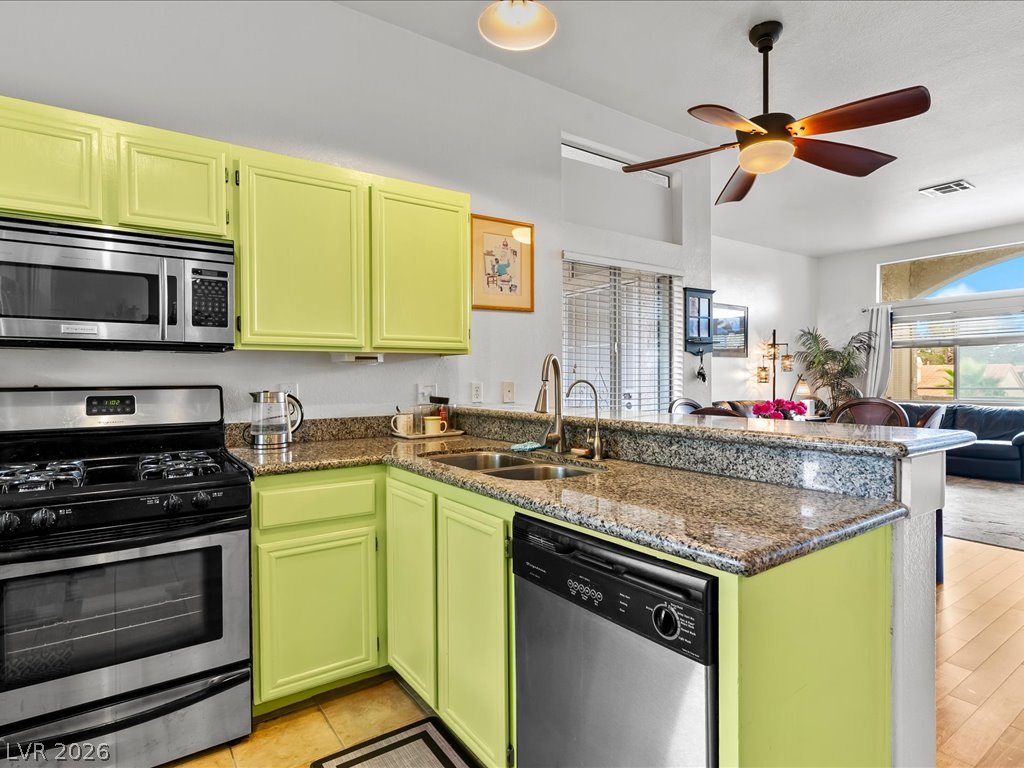 Photo 10 of 43, 3125 N Buffalo Drive #2092