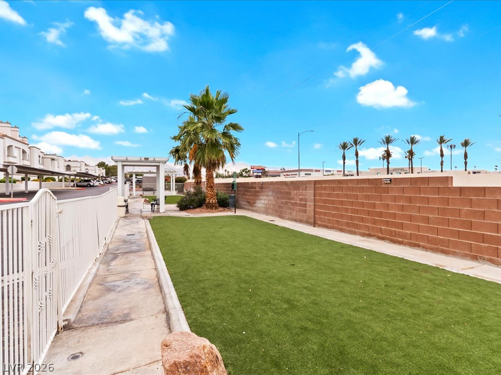 Photo 31 of 43, 3125 N Buffalo Drive #2092