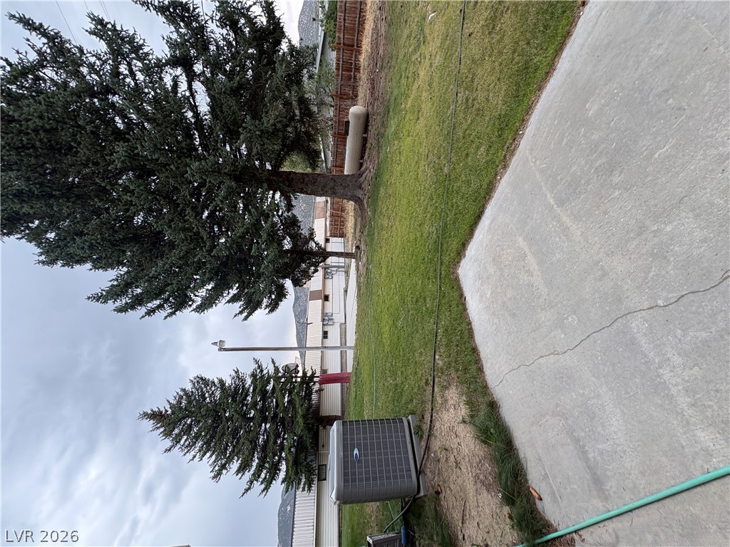Photo 35 of 39, 749 Avenue K