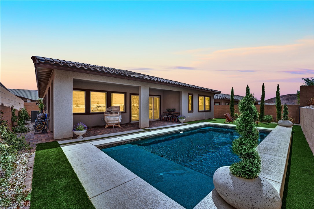 30 Barrio Alto Court, Henderson 89011