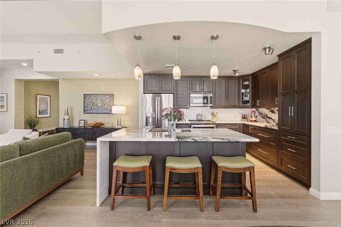 Photo 16 of 69, 200 W Sahara Avenue #4004