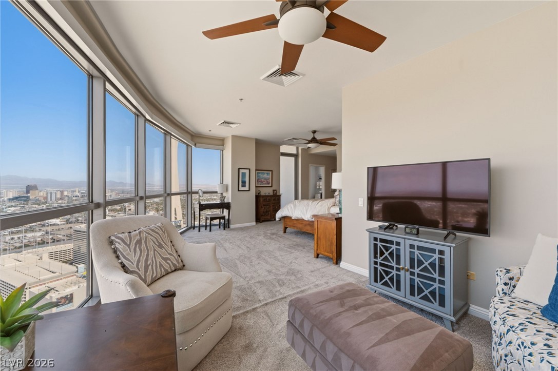 Photo 27 of 69, 200 W Sahara Avenue #4004