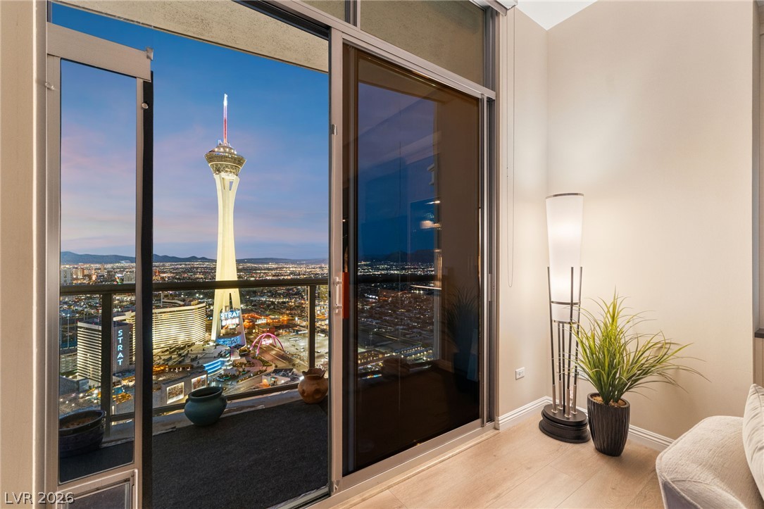 Photo 53 of 69, 200 W Sahara Avenue #4004