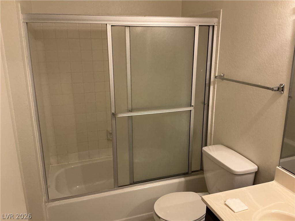 Photo 11 of 14, 5175 Caliente Street #122