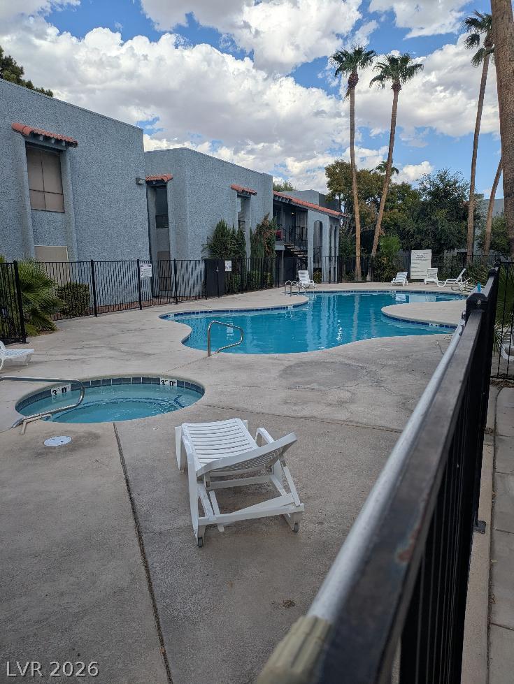 Photo 14 of 14, 5175 Caliente Street #122