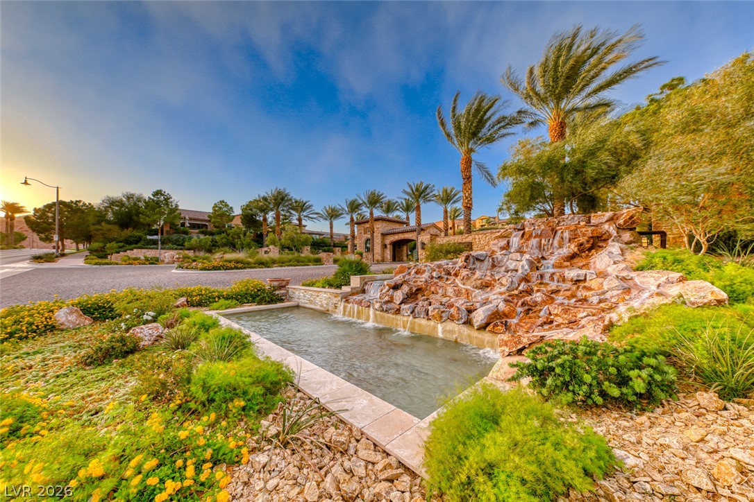 Photo 73 of 81, 41 Moltrasio Lane