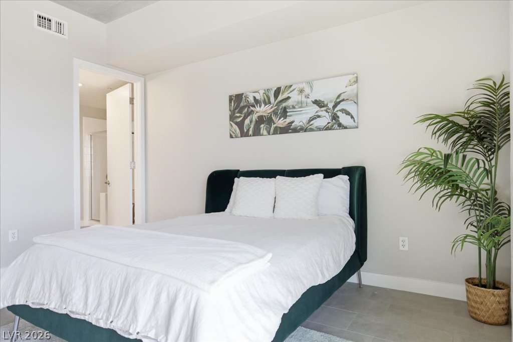 Photo 19 of 45, 353 E Bonneville Avenue #630