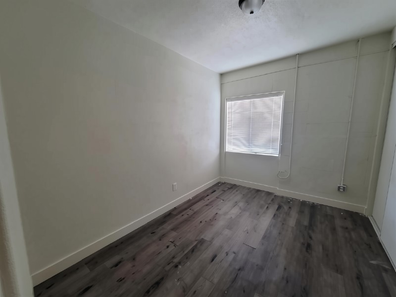 Photo 12 of 23, 1317 Exley Avenue