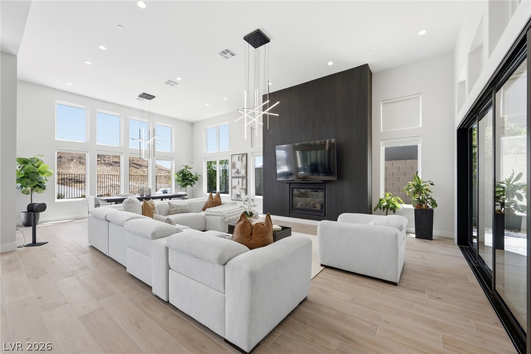 Photo 5 of 11233 Desert Heights Avenue