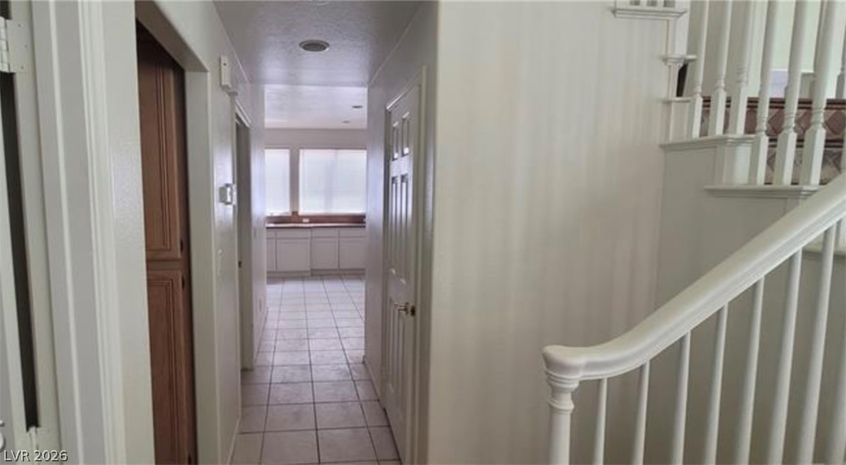 Photo 14 of 19, 4774 Willow Glen Drive