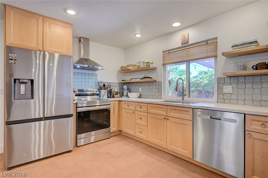 Photo 17 of 55, 3507 La Paloma Avenue