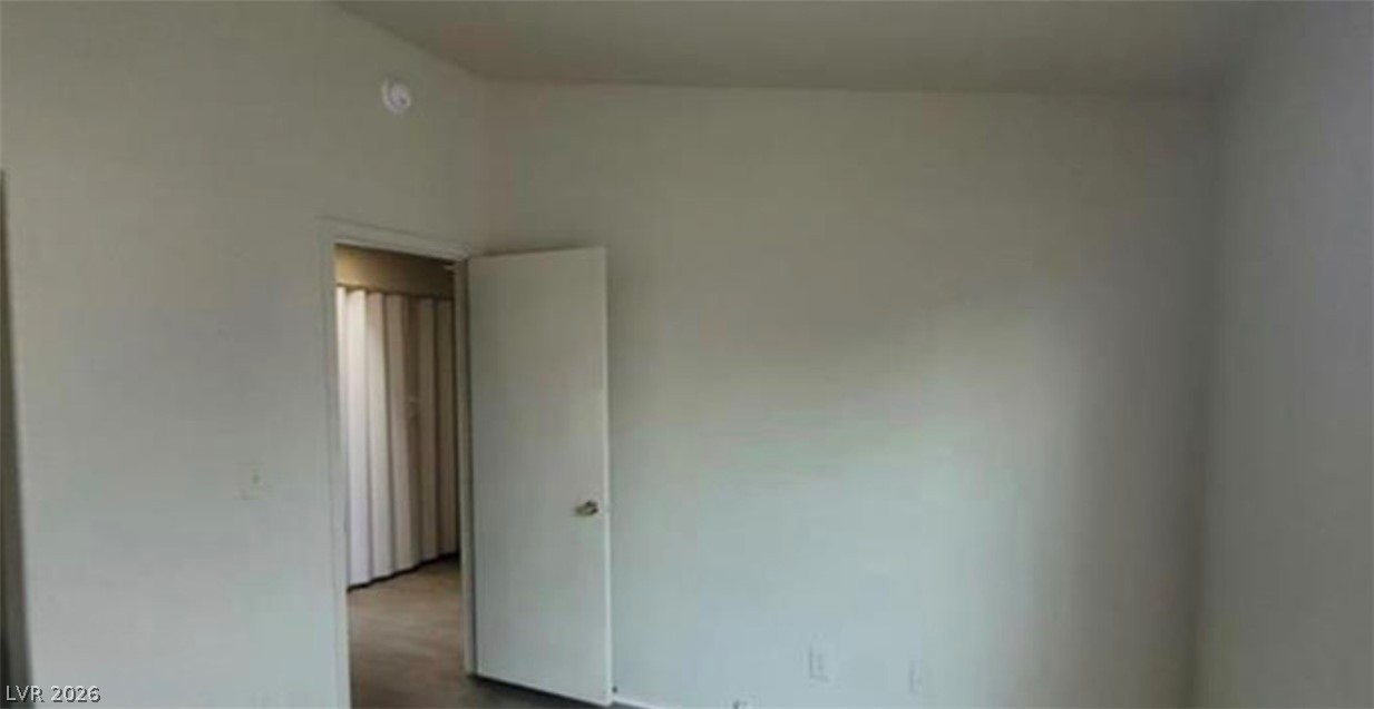 Photo 15 of 26, 2501 Charleville Avenue #104