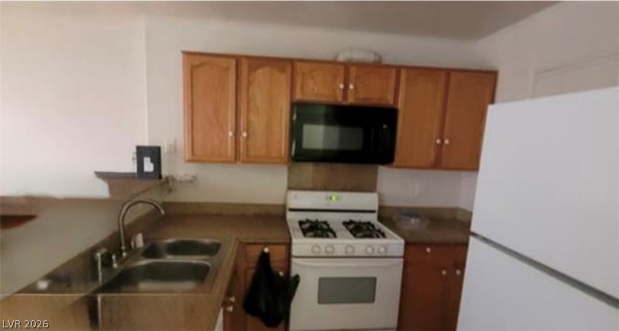 Photo 5 of 2501 Charleville Avenue #104