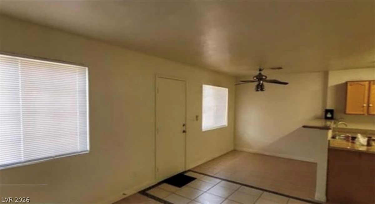 Photo 6 of 26, 2501 Charleville Avenue #104