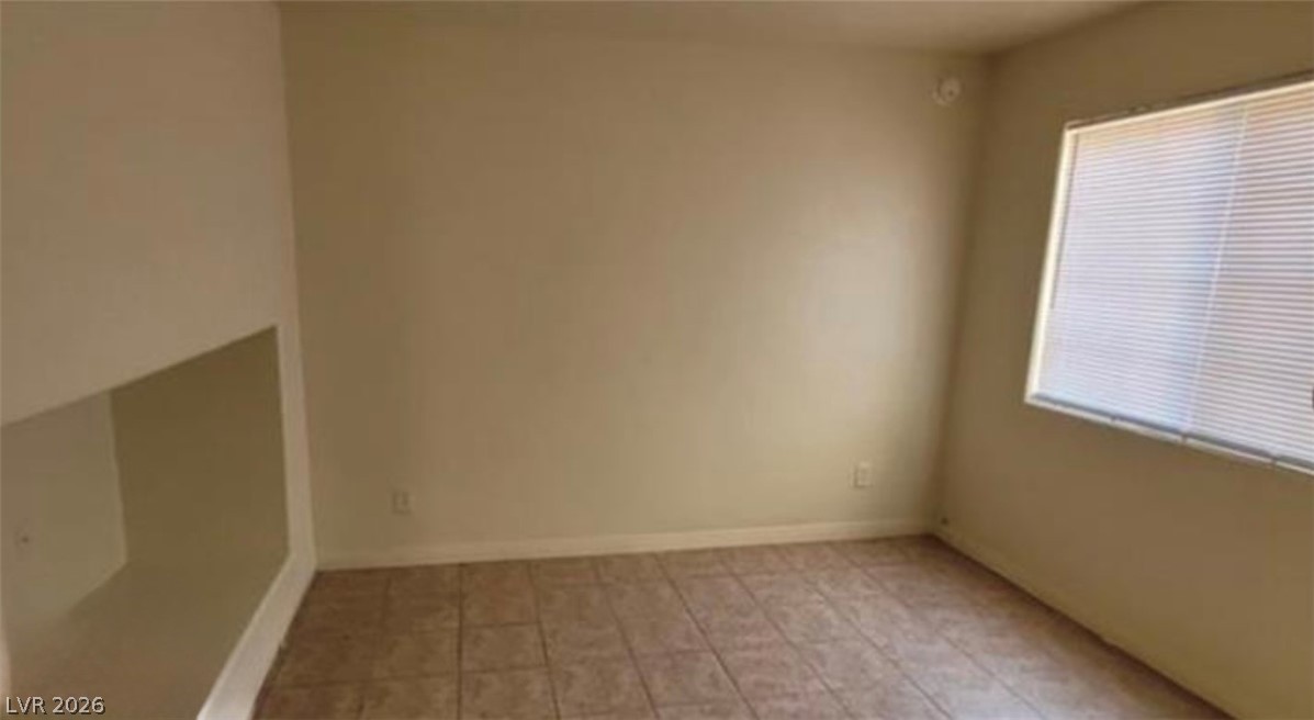 Photo 10 of 26, 2501 Charleville Avenue #104