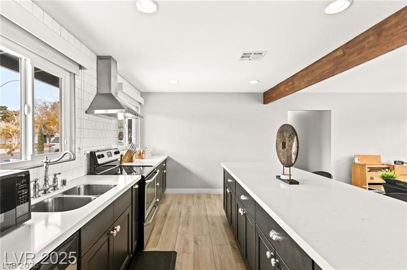 Photo 2 of 1707 S 8th